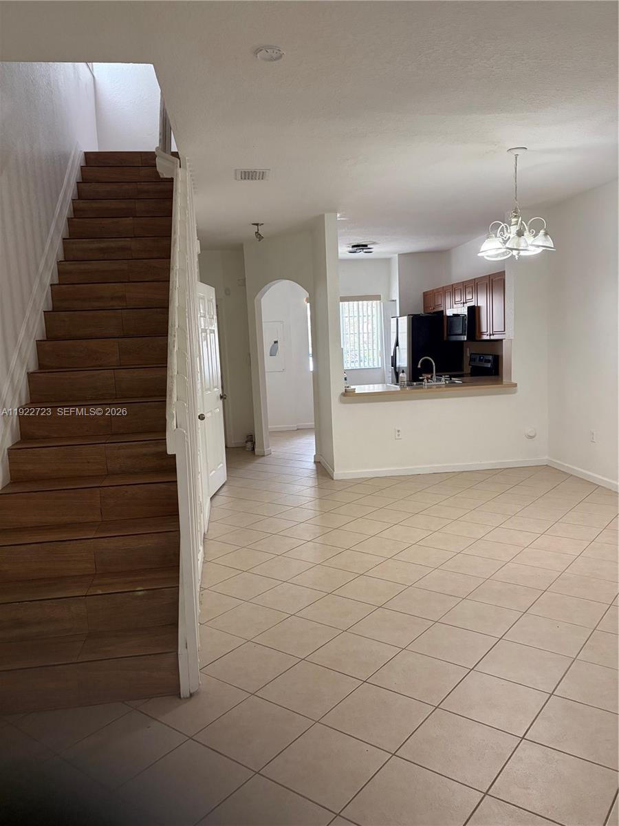 WOODLAND VILLAS 1ST ADD - Residential Lease