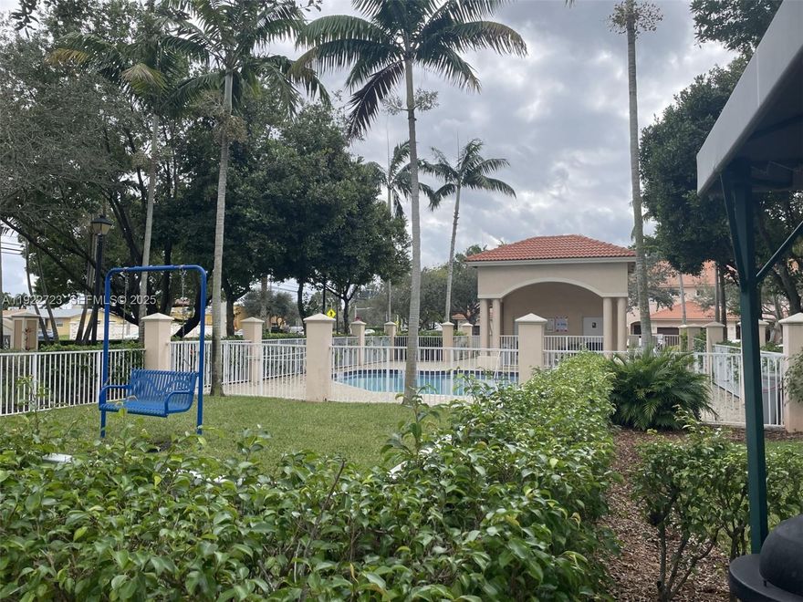 Rarely available 2/2.5 townhouse in central Tamarac location. Quiet small pool community.
Close to the Sawgrass express way.