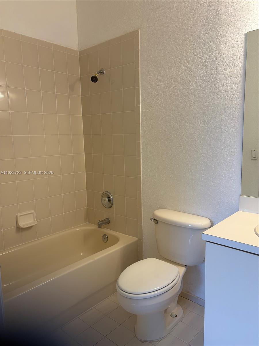 WOODLAND VILLAS 1ST ADD - Residential Lease