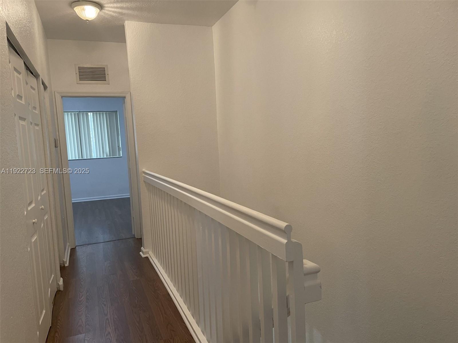 WOODLAND VILLAS 1ST ADD - Residential Lease