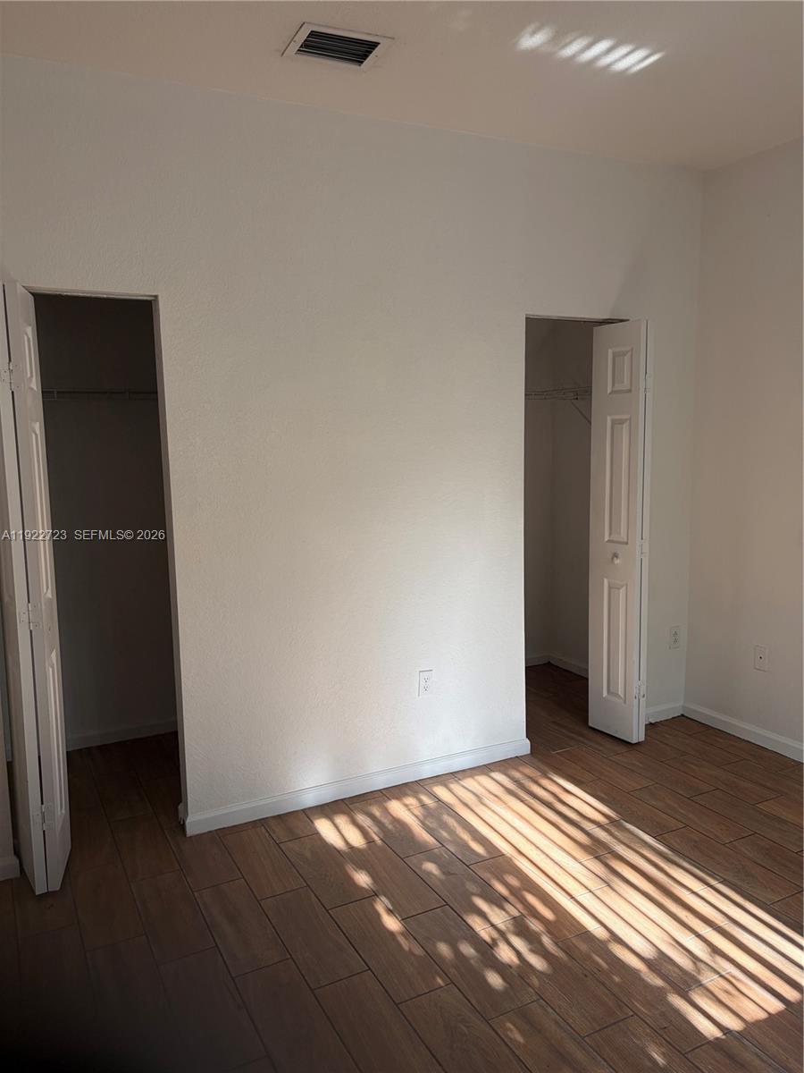 WOODLAND VILLAS 1ST ADD - Residential Lease