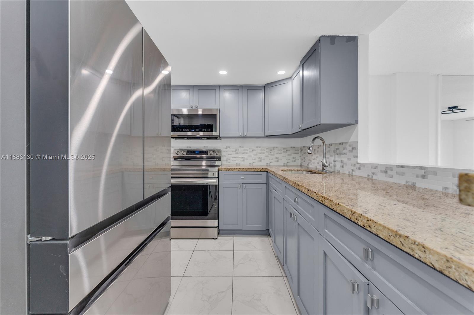 15600 NW 7th Ave 708