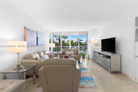 Photo of 21205 Yacht Club Dr #504, Aventura, FL 33180 (MLS # A12100090)