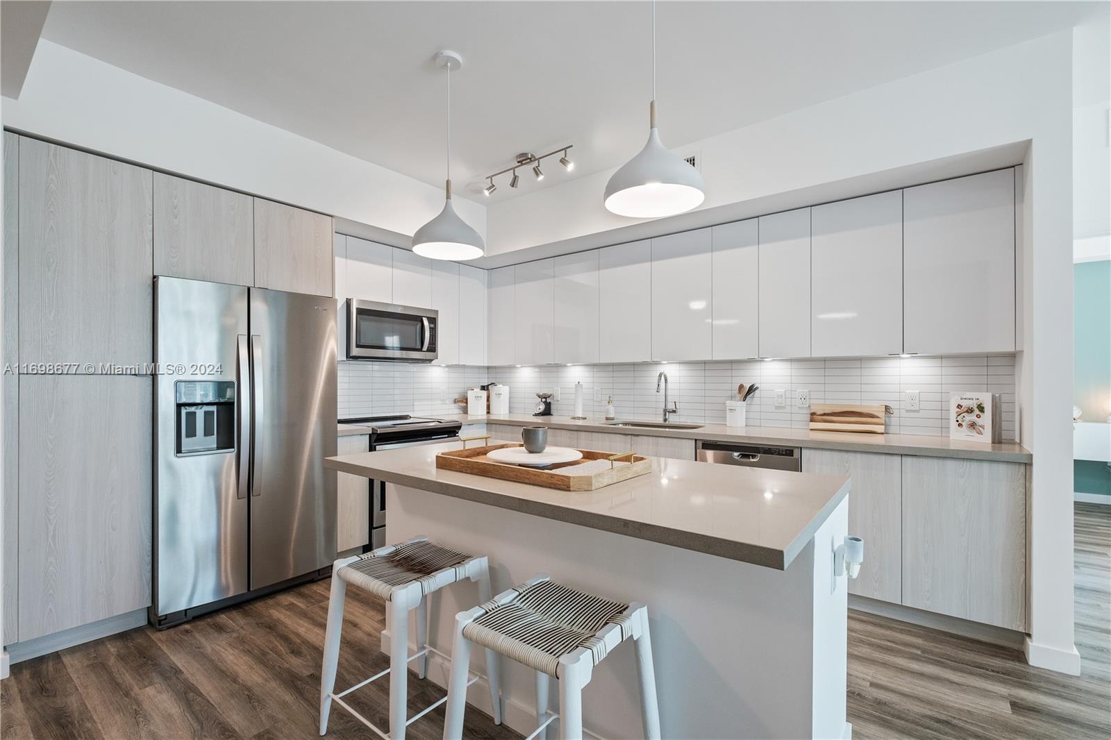 LAUDERDALE FIRST ADD RESU - Residential Lease