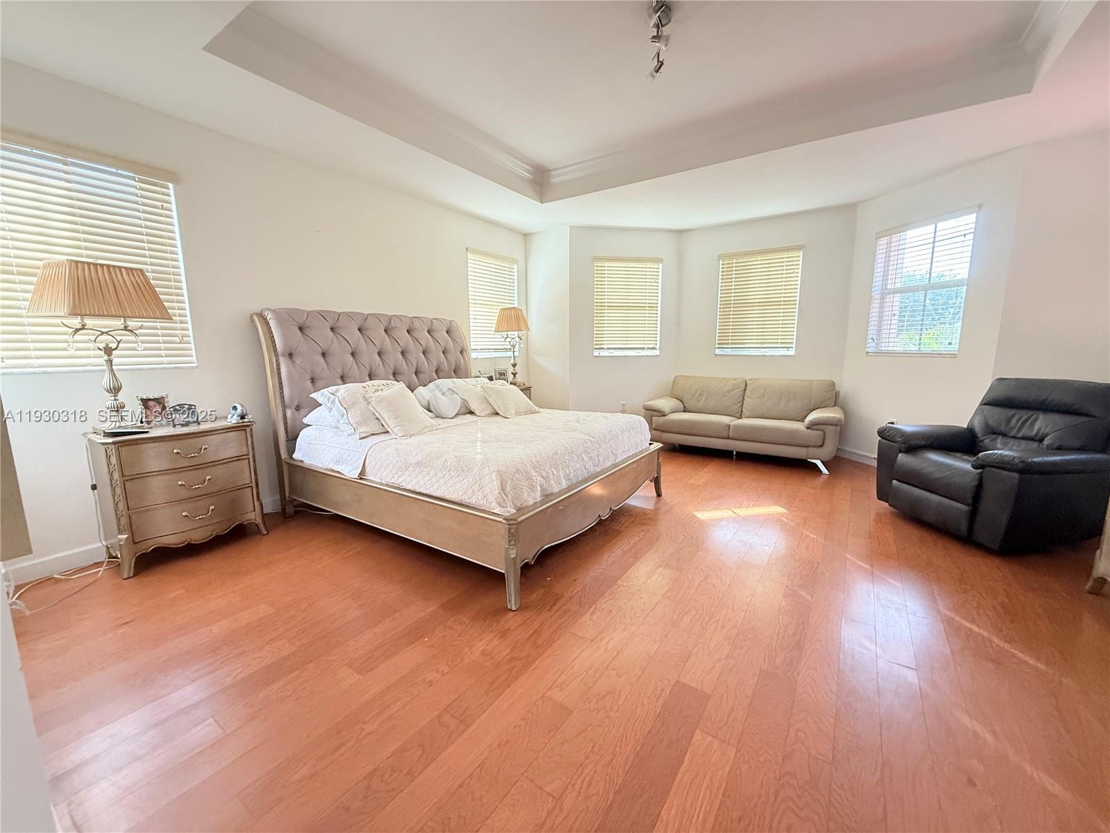 CENTURY GARDENS VILLAS - Residential