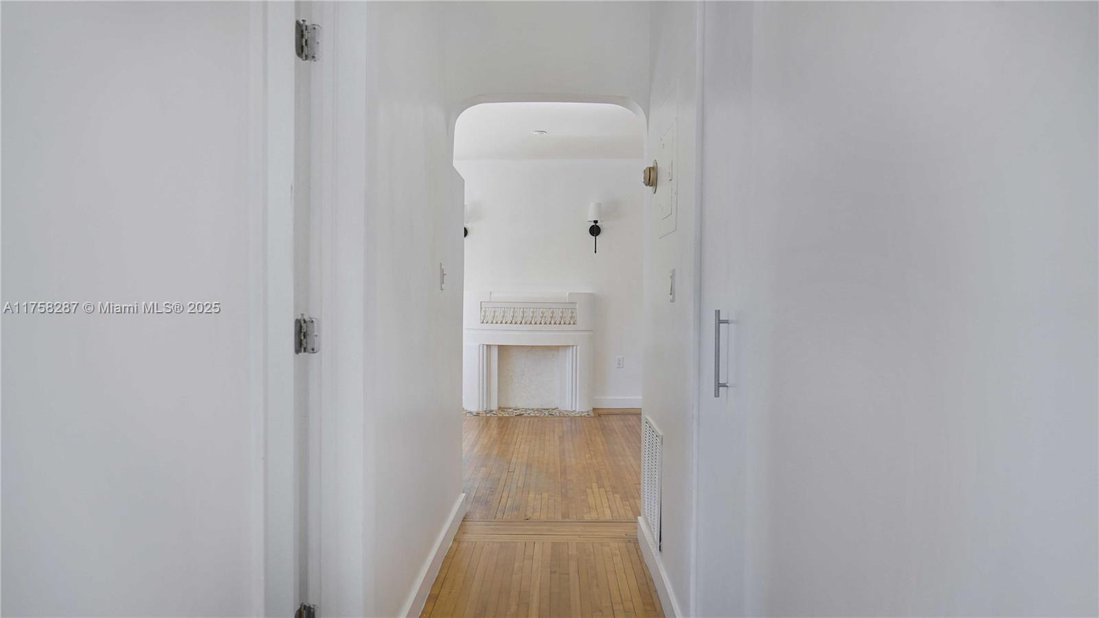 WHISPER CONDO - Residential