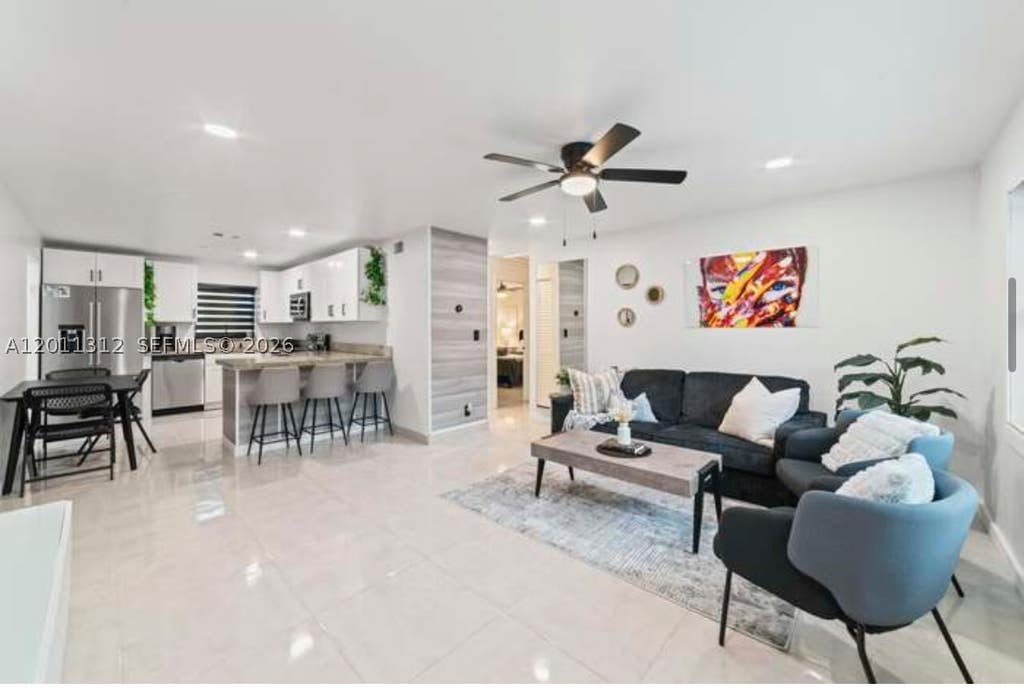 Photo of 2320 SW 18th Ter #1, Fort Lauderdale, FL 33315 (MLS # A12011312)
