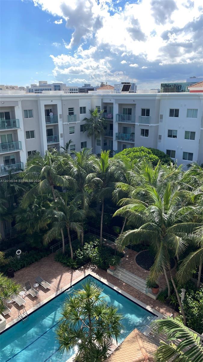 VALENCIA CONDO - Residential