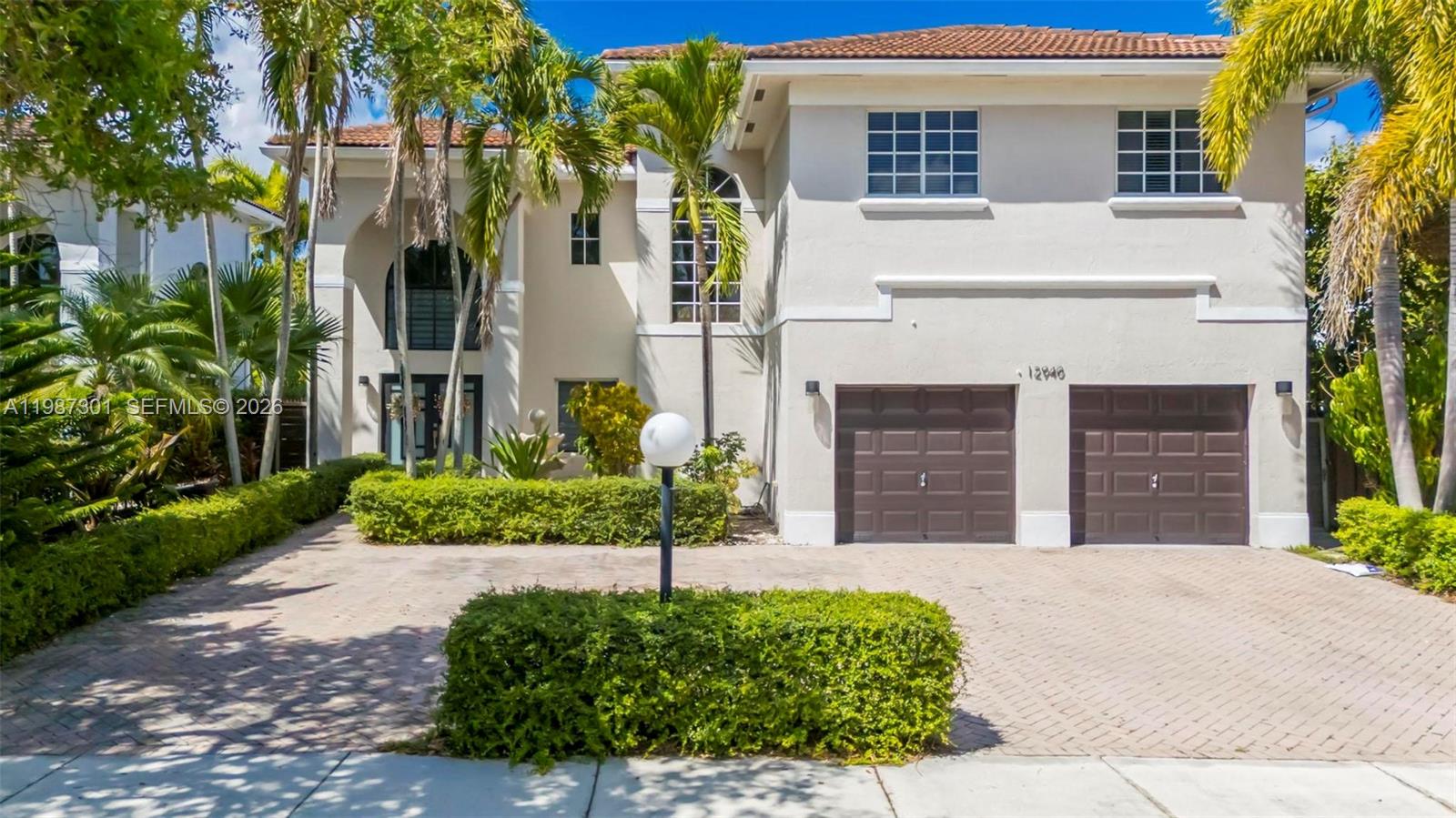 TWIN LAKE SHORES CENTRAL - Residential