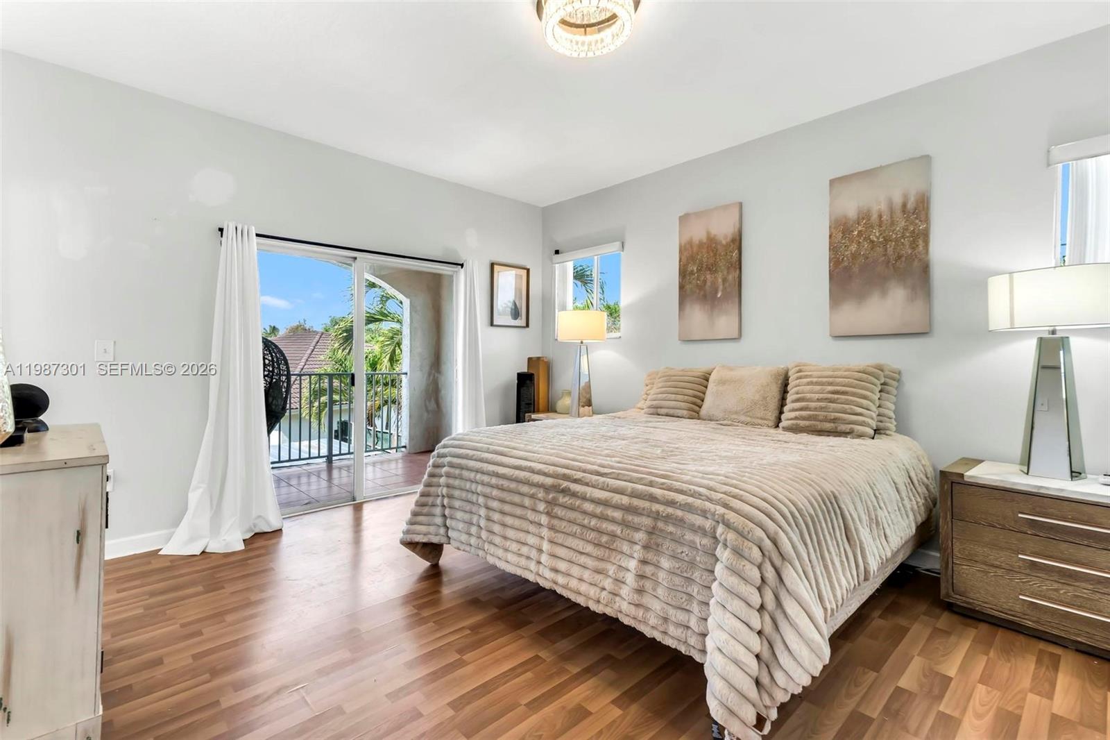 TWIN LAKE SHORES CENTRAL - Residential