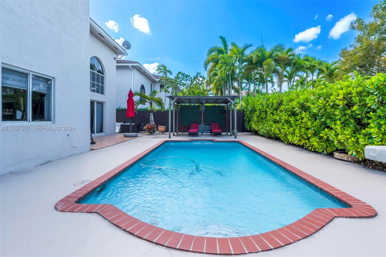 TWIN LAKE SHORES CENTRAL - Residential