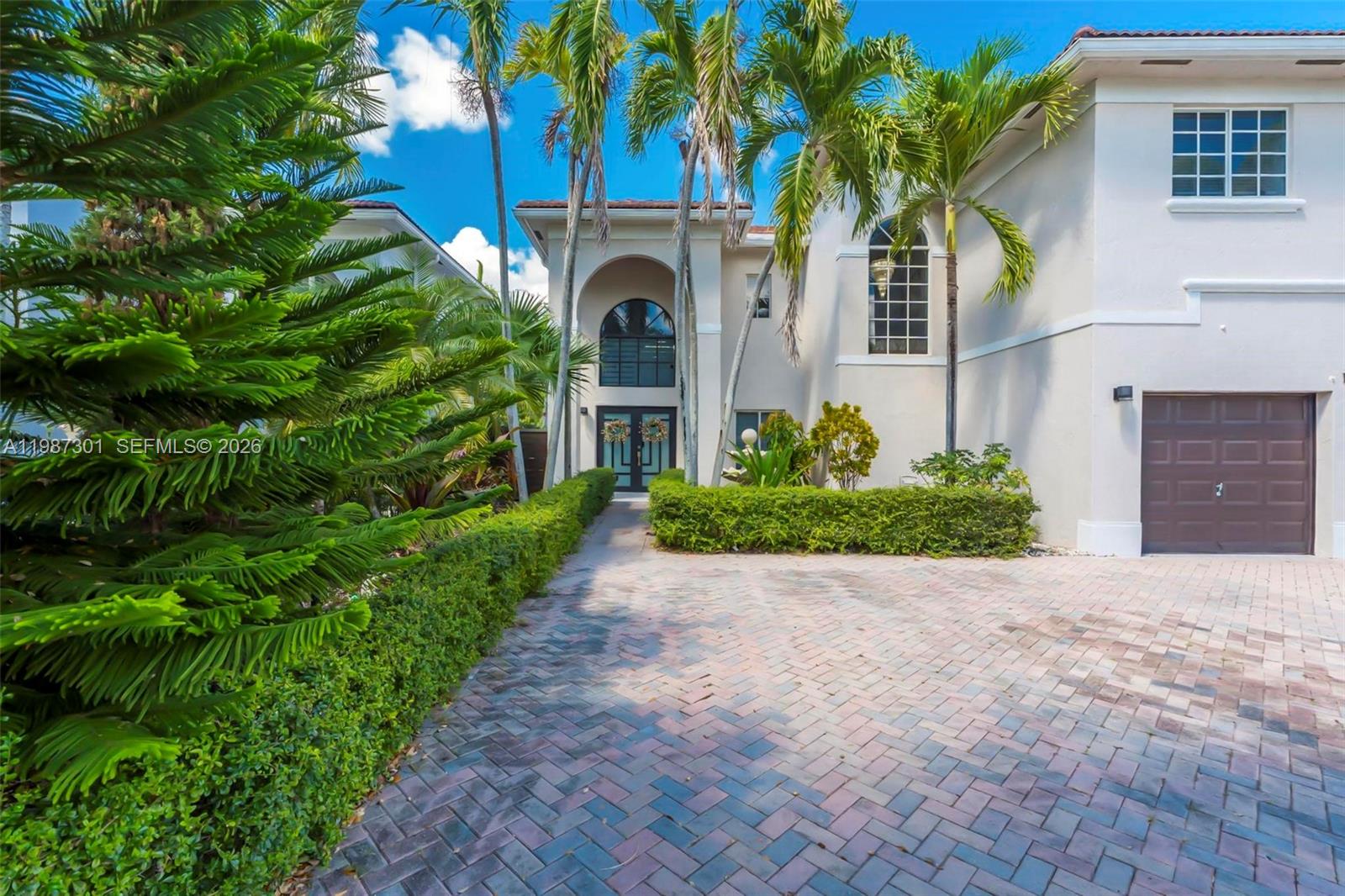 TWIN LAKE SHORES CENTRAL - Residential