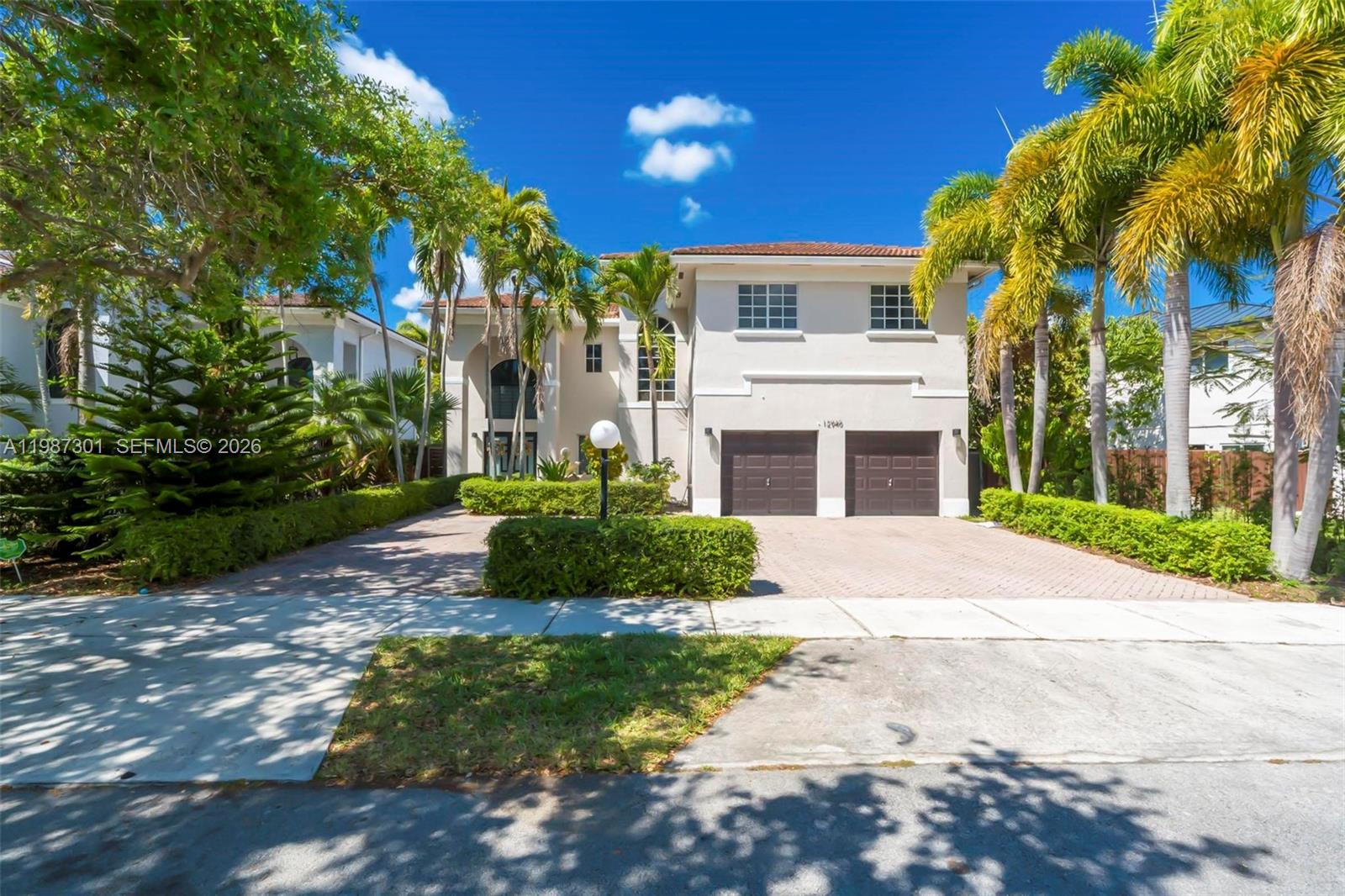 TWIN LAKE SHORES CENTRAL - Residential