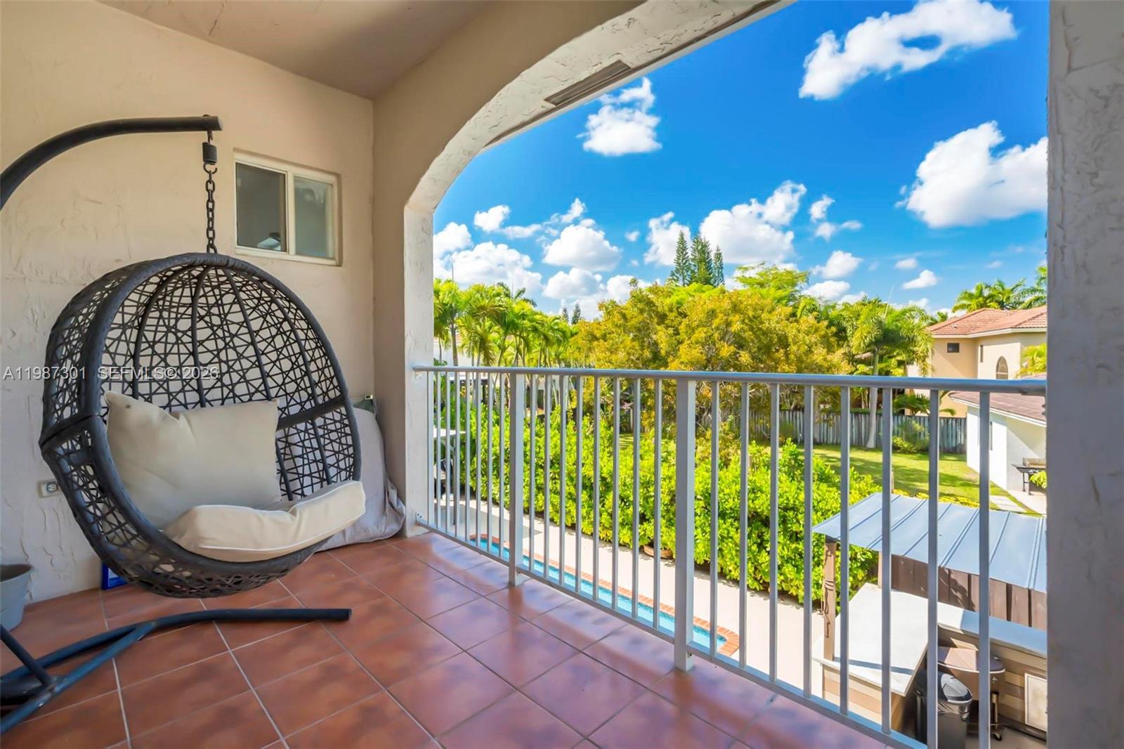 TWIN LAKE SHORES CENTRAL - Residential