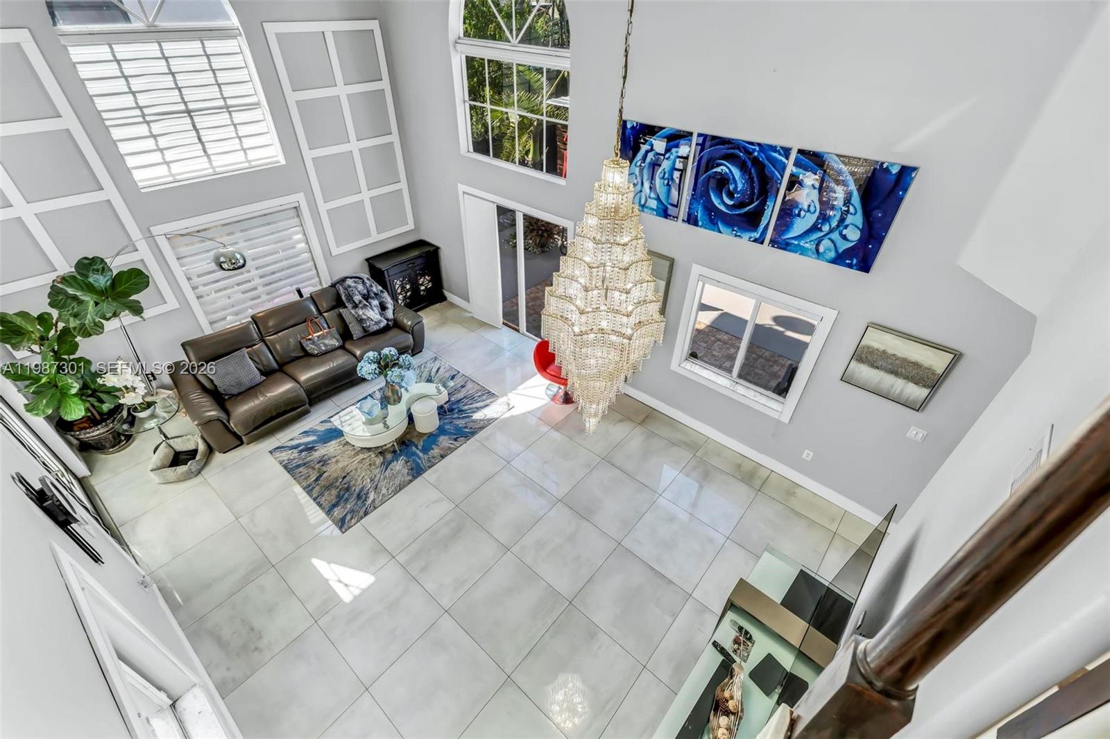 TWIN LAKE SHORES CENTRAL - Residential