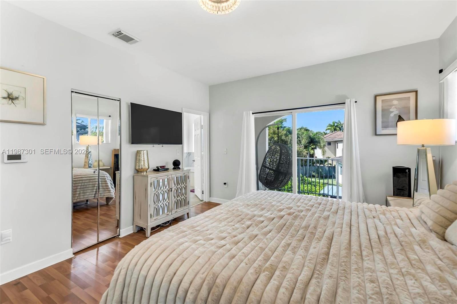 TWIN LAKE SHORES CENTRAL - Residential