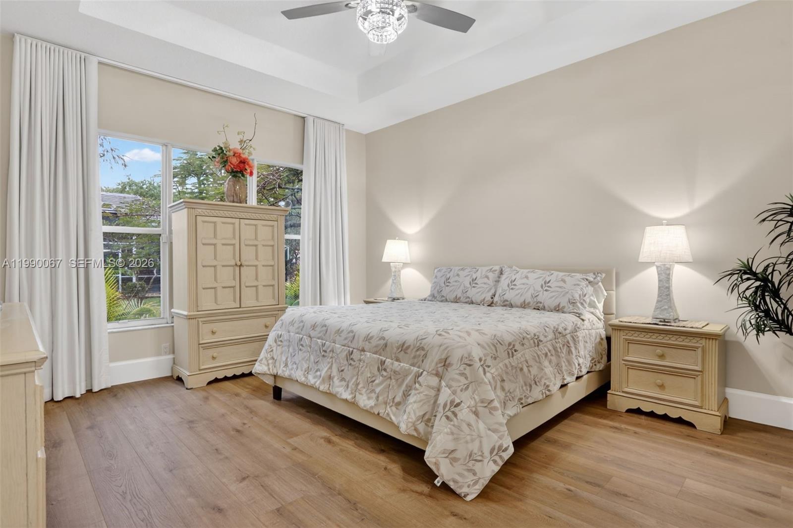 KENSINGTON - Residential