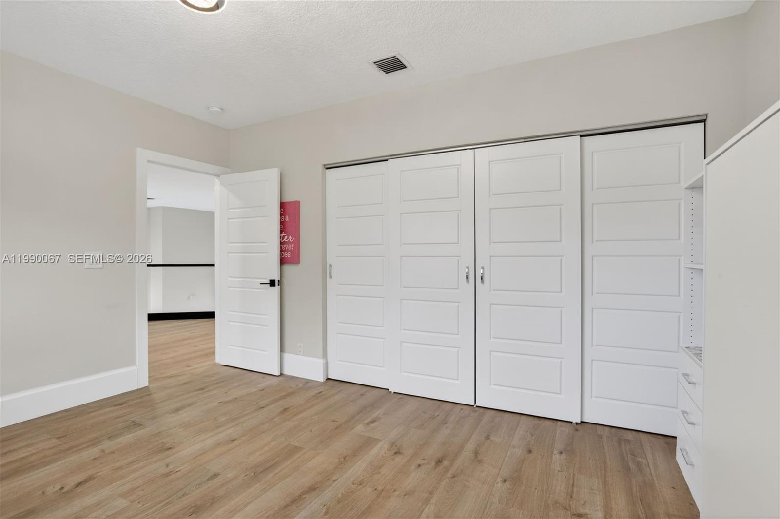 KENSINGTON - Residential