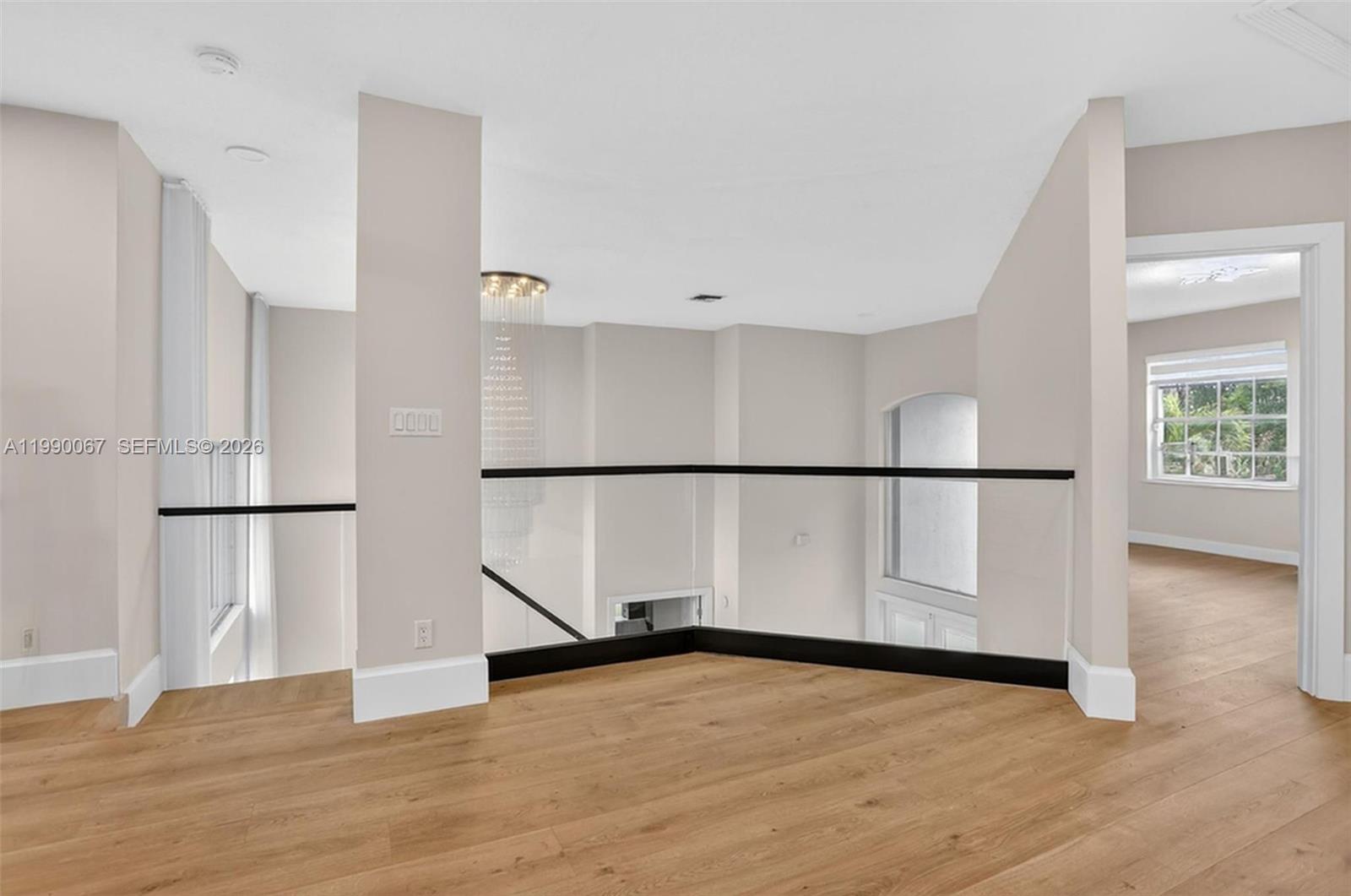 KENSINGTON - Residential