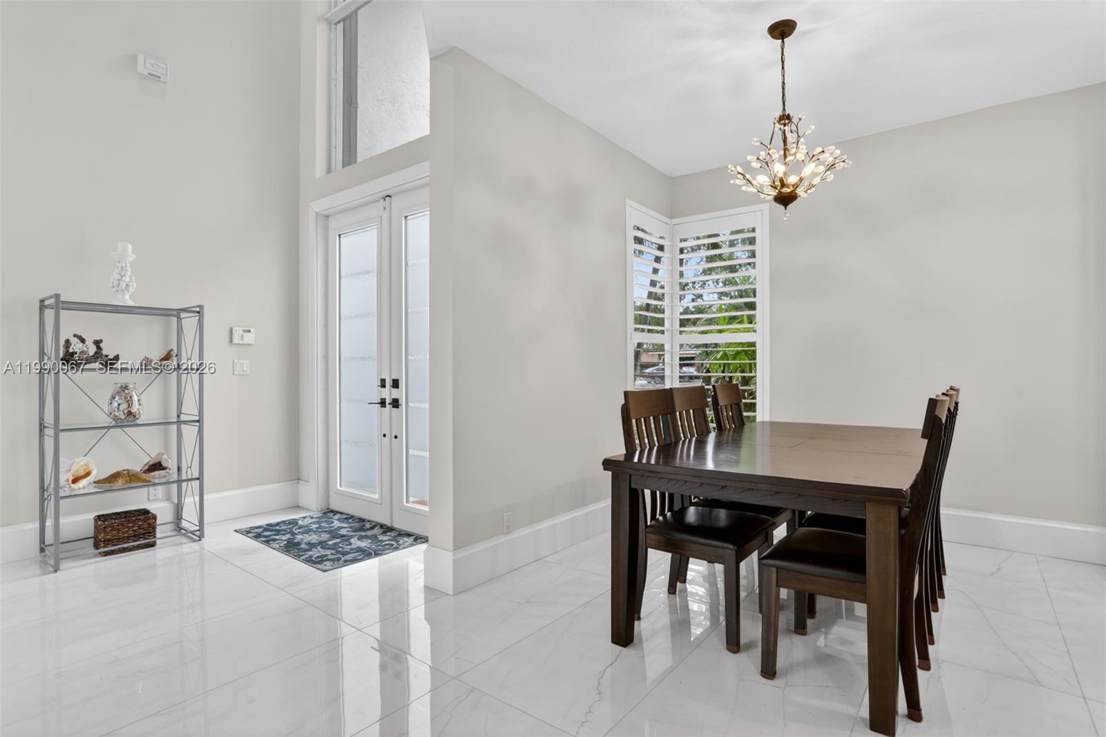 KENSINGTON - Residential