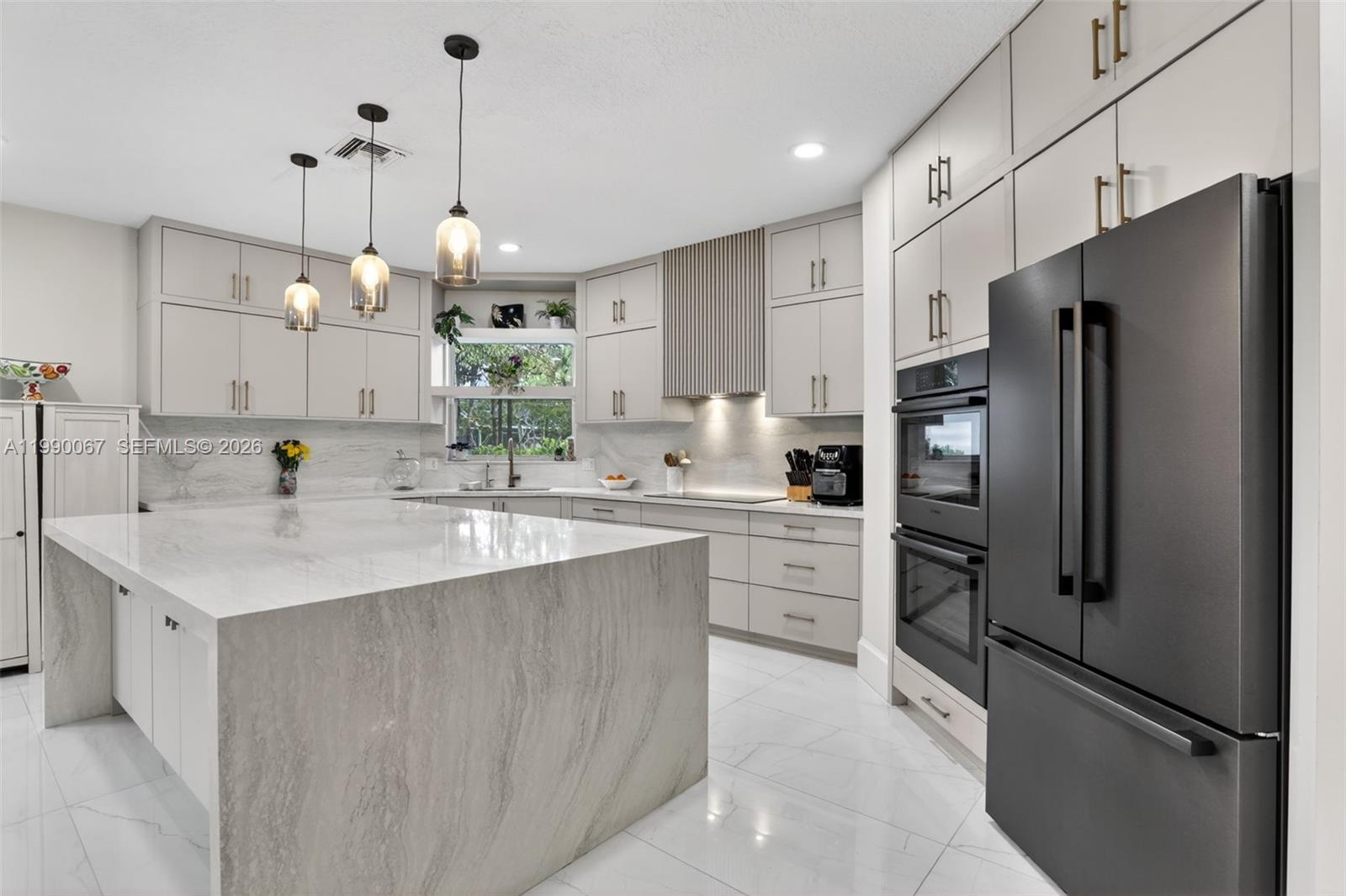 KENSINGTON - Residential