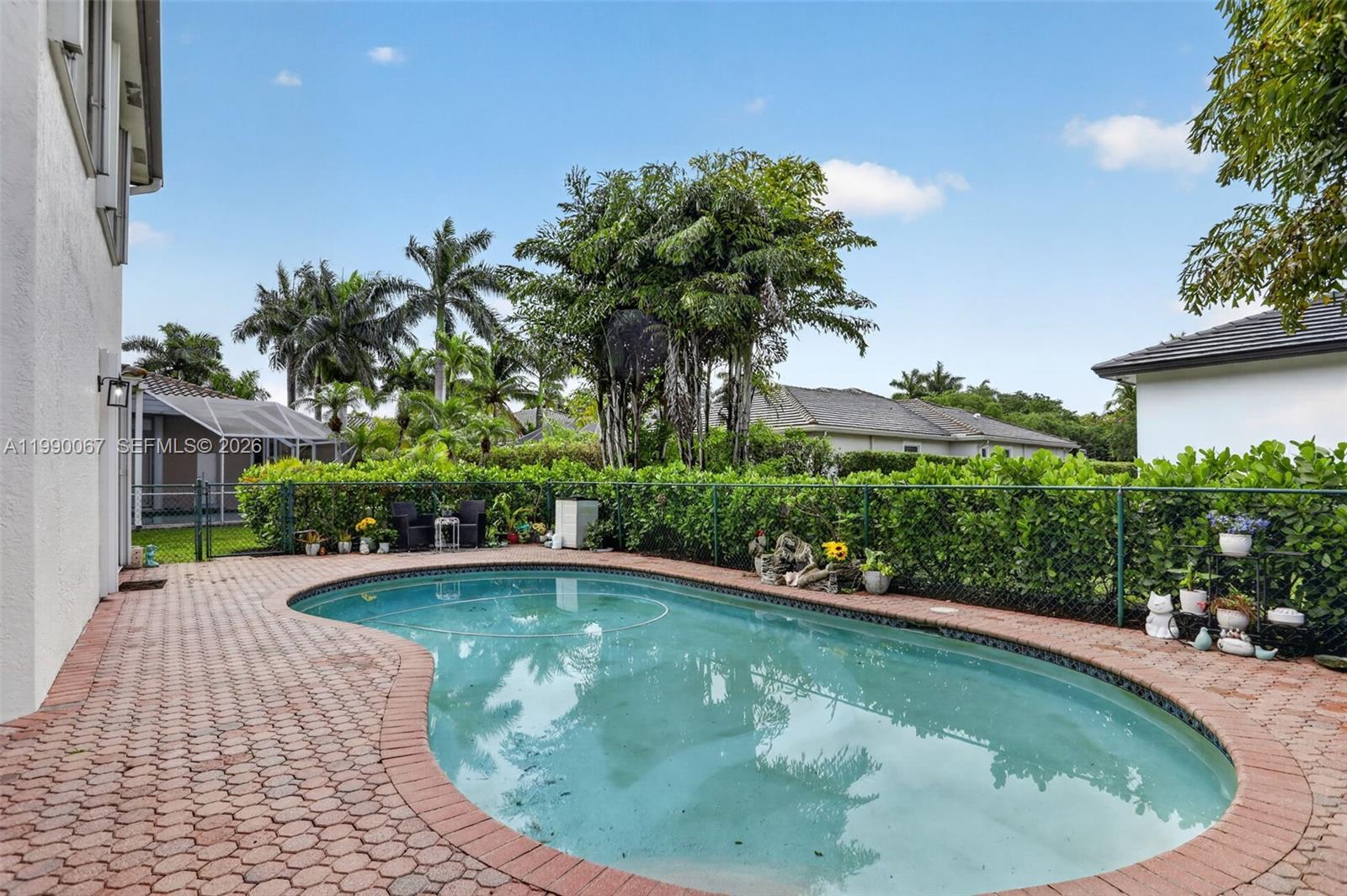 KENSINGTON - Residential