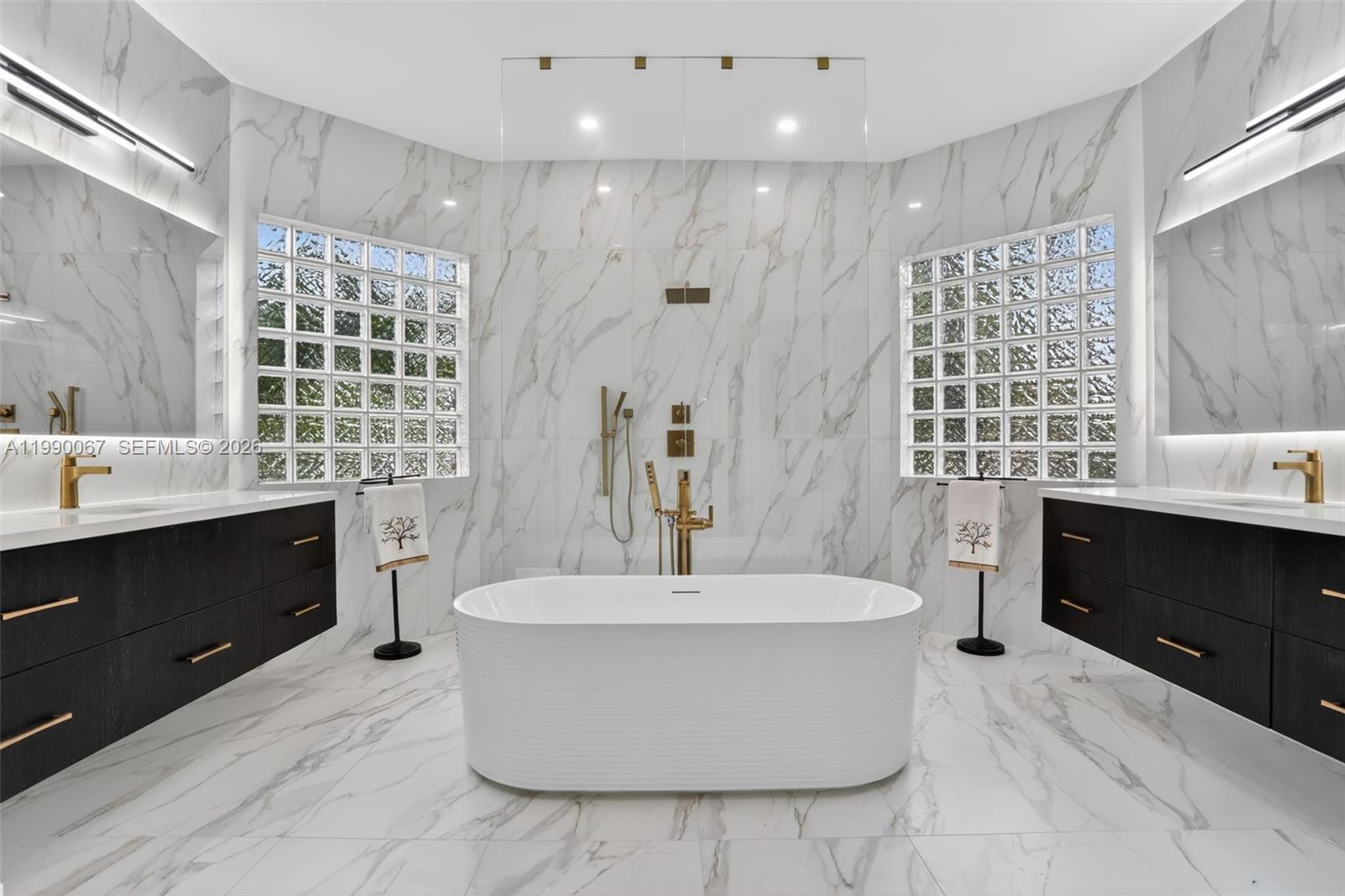 KENSINGTON - Residential