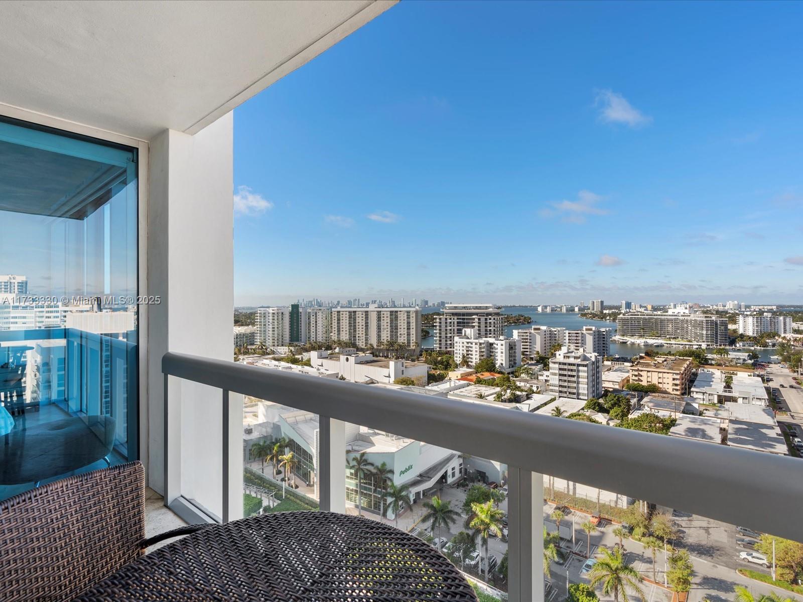 NORTH CARILLON BEACH COND - Residential