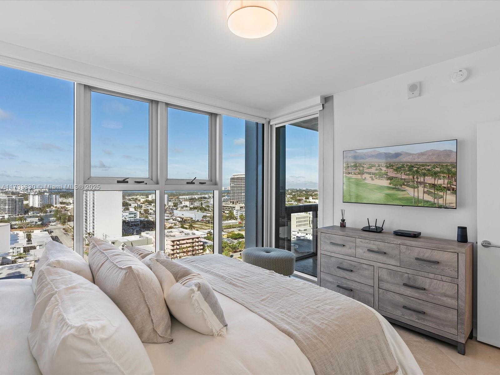 NORTH CARILLON BEACH COND - Residential