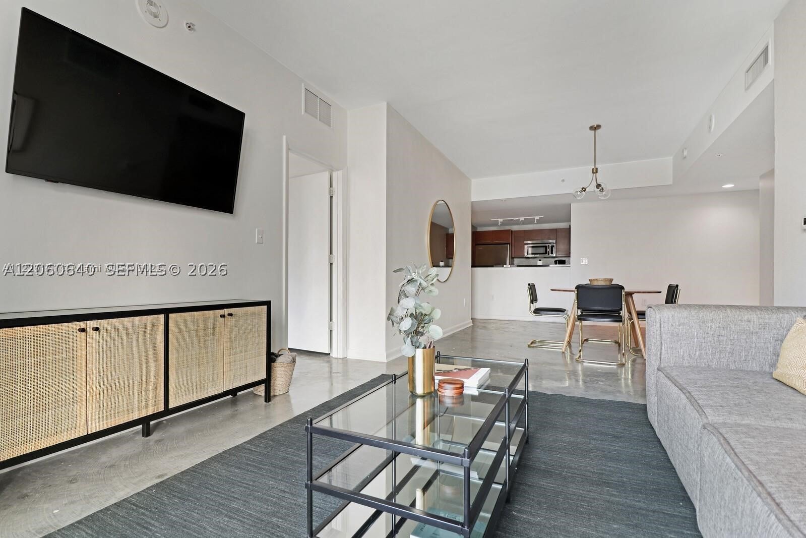 253 NE 2nd St 508