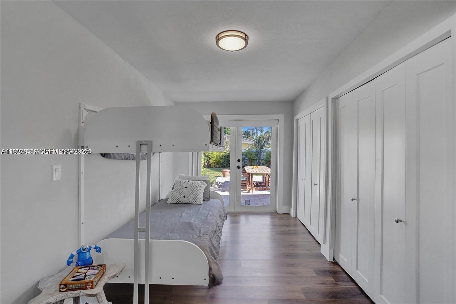 FLORA GARDENS - Residential