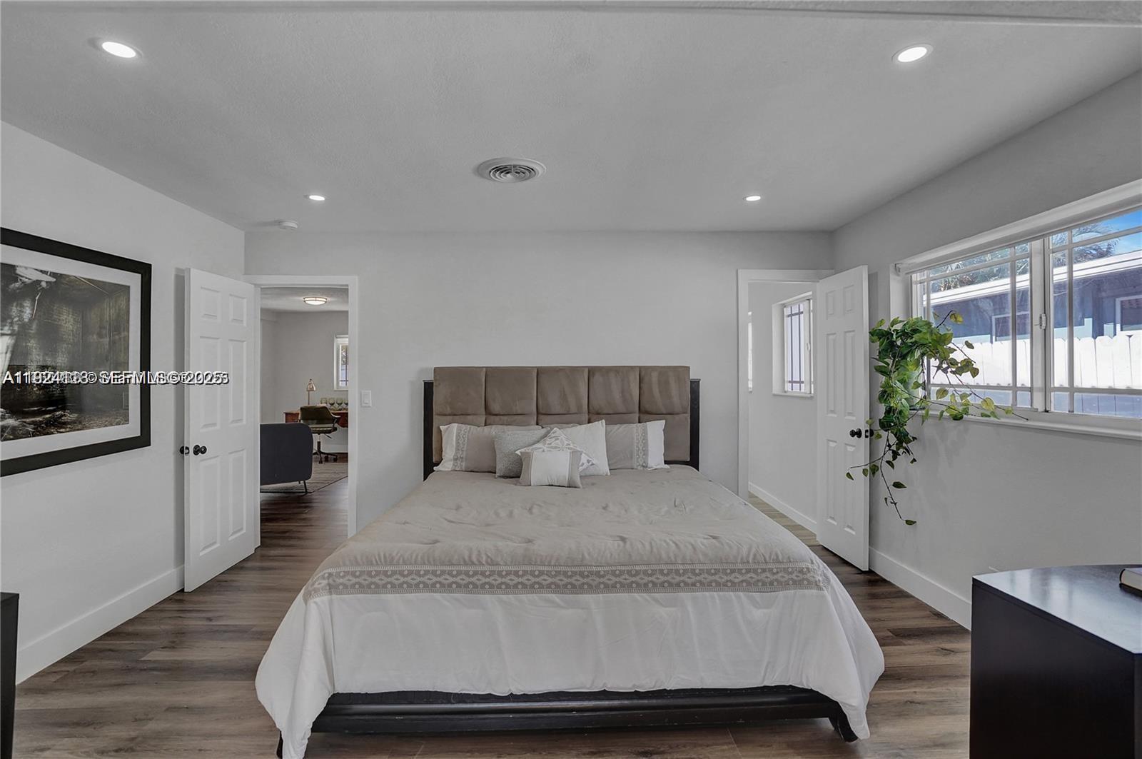 FLORA GARDENS - Residential