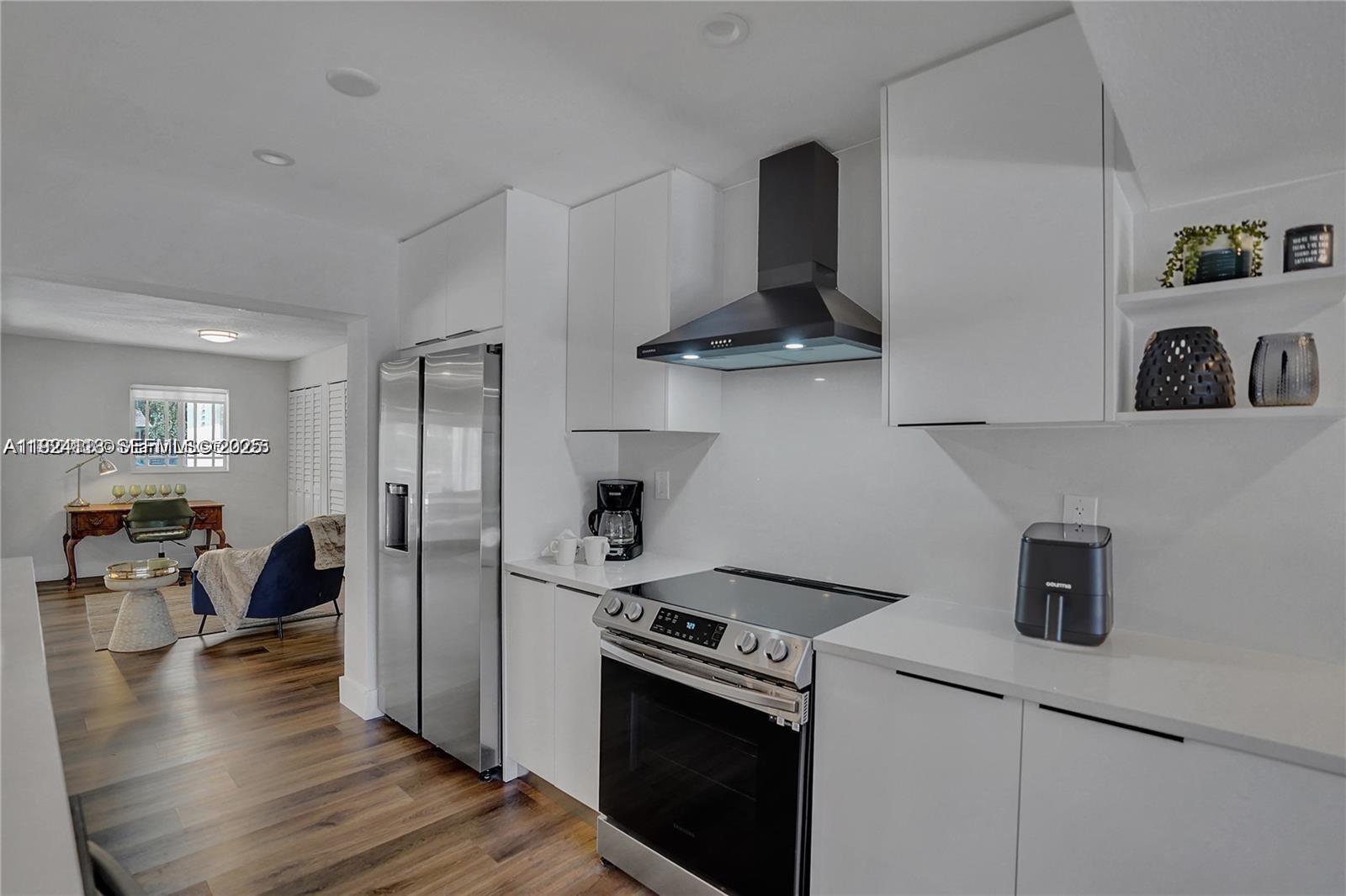 FLORA GARDENS - Residential