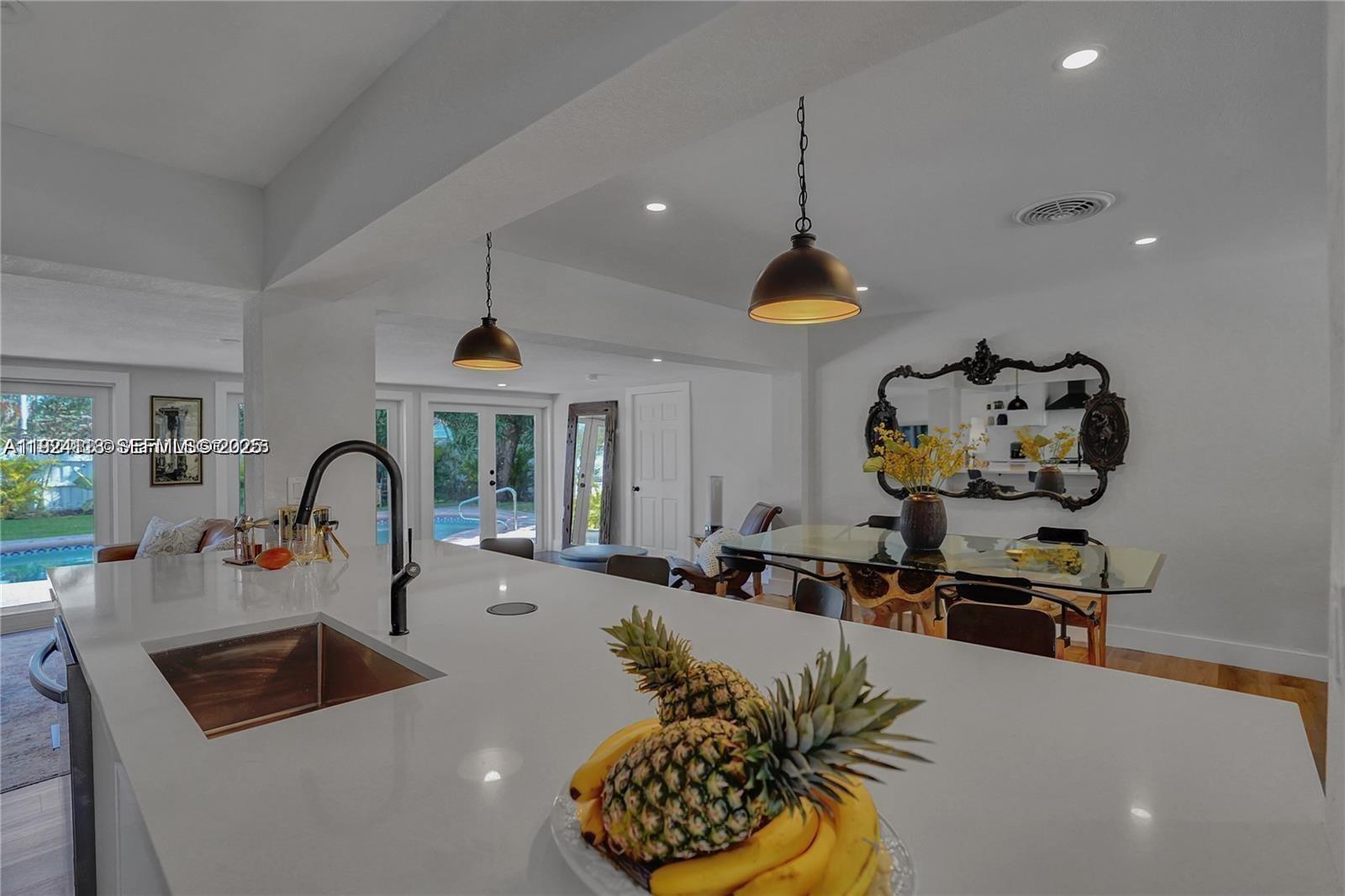 FLORA GARDENS - Residential