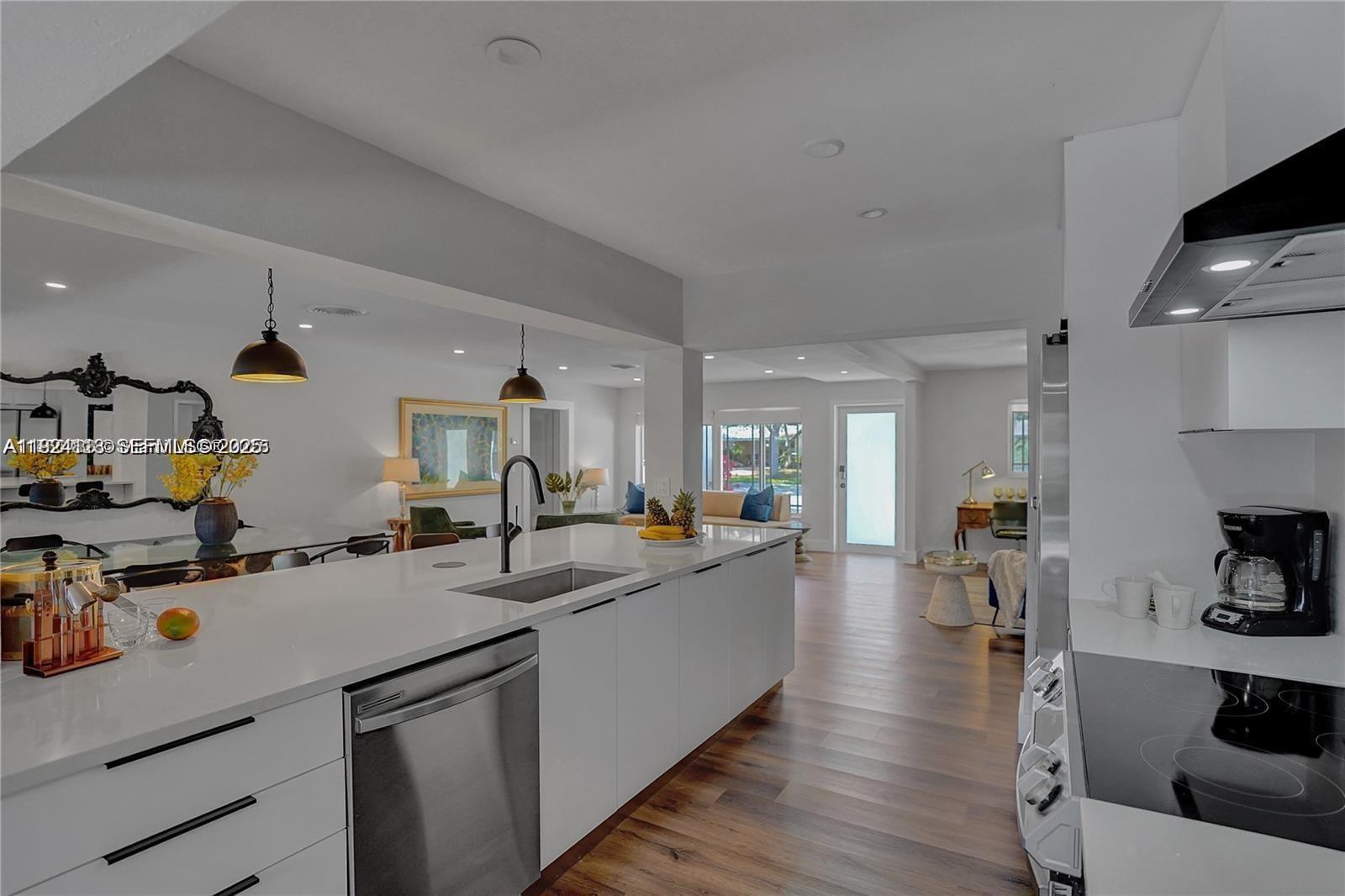 FLORA GARDENS - Residential