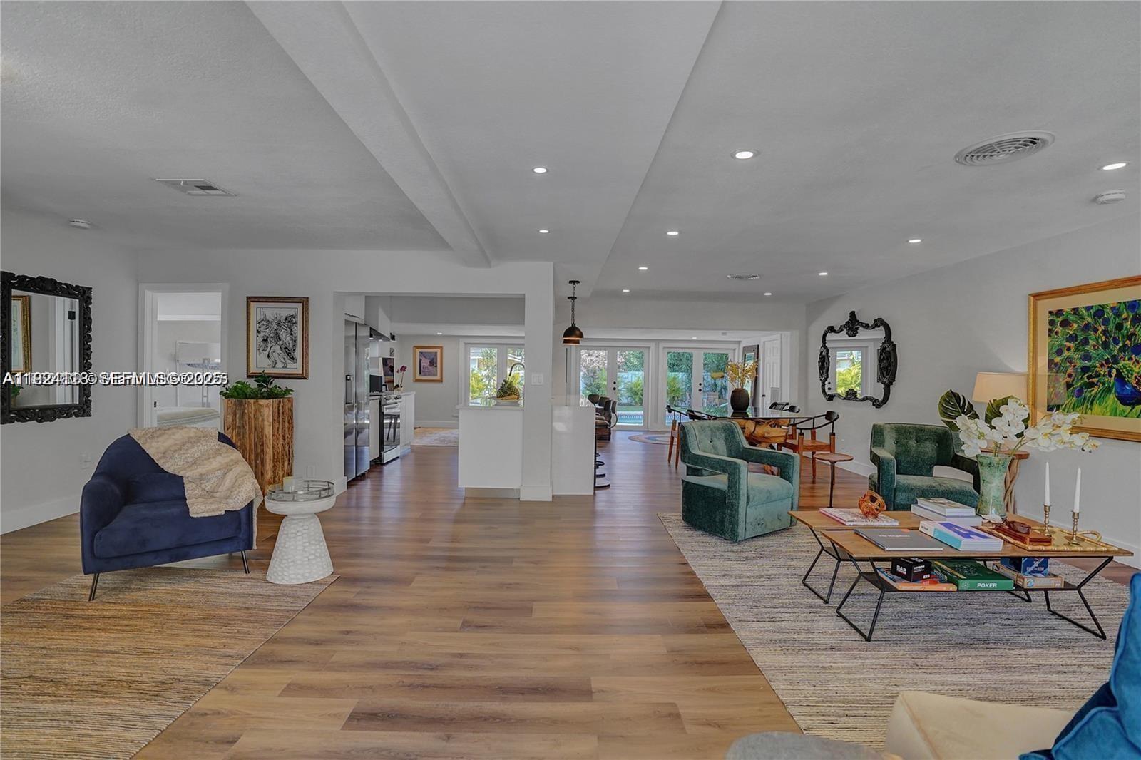 948 NE 26th Ave, Pompano Beach, FL, 33062/$999,999 2 948 NE 26th Ave