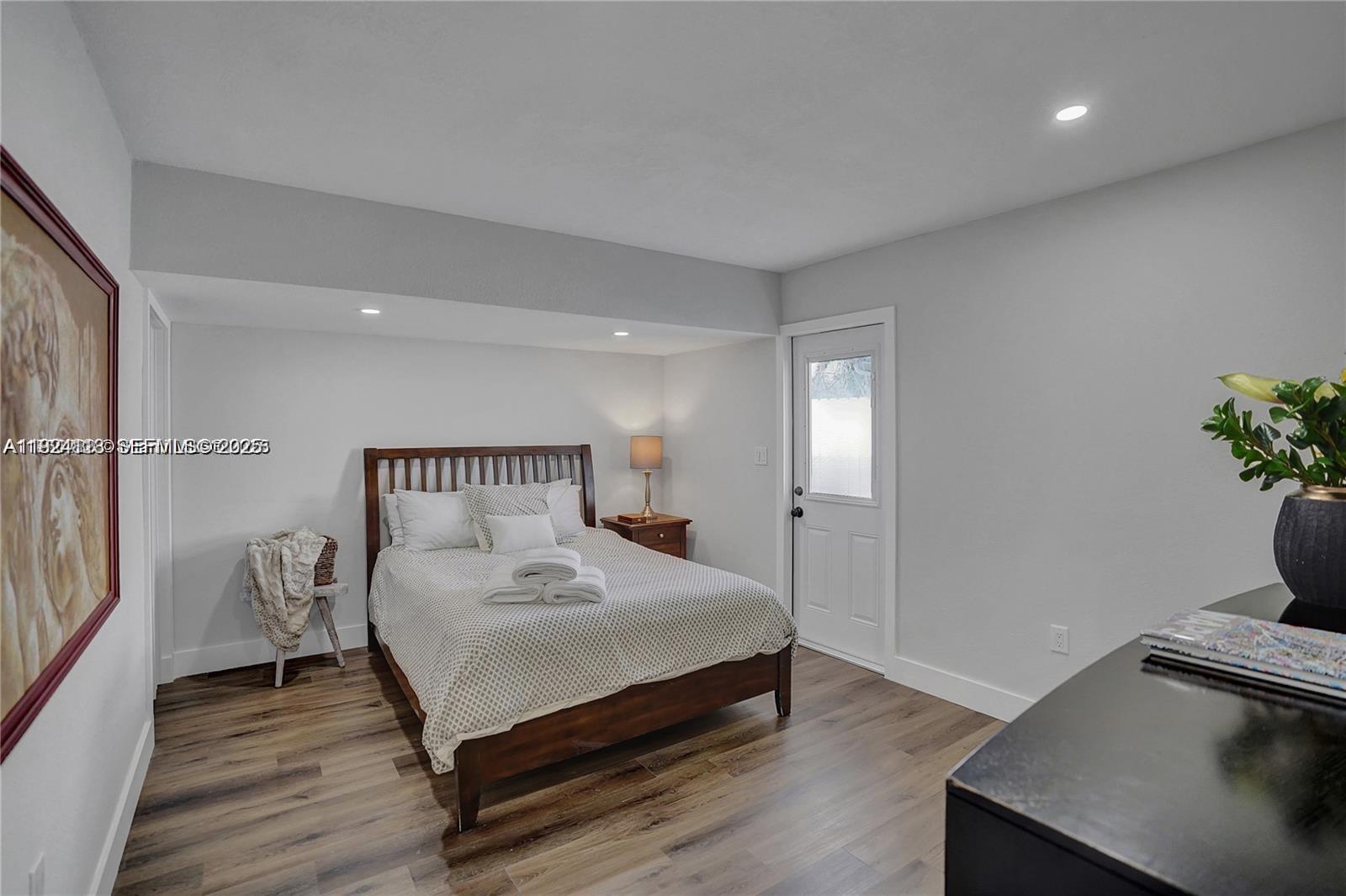 FLORA GARDENS - Residential