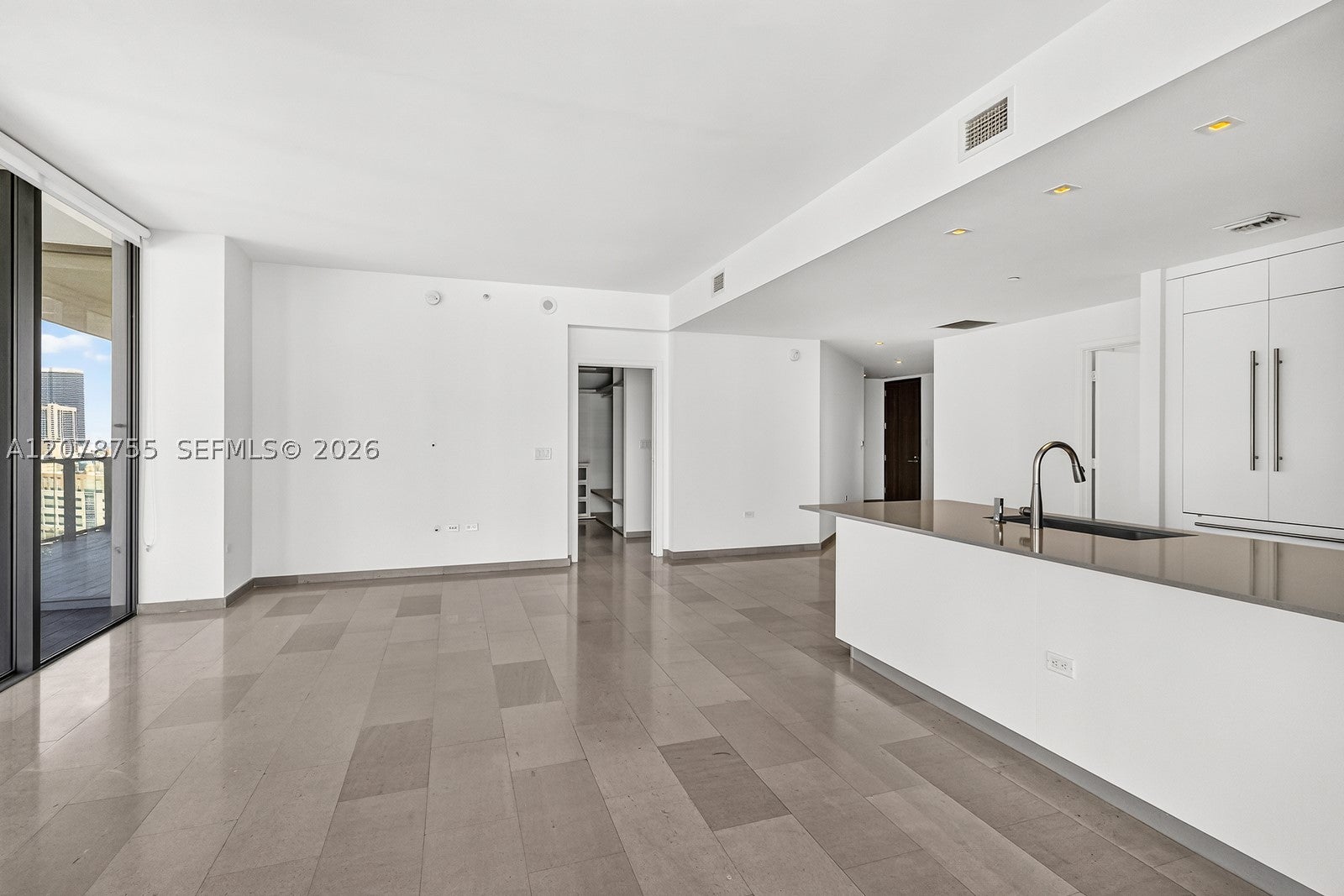 88 SW 7th St 1511