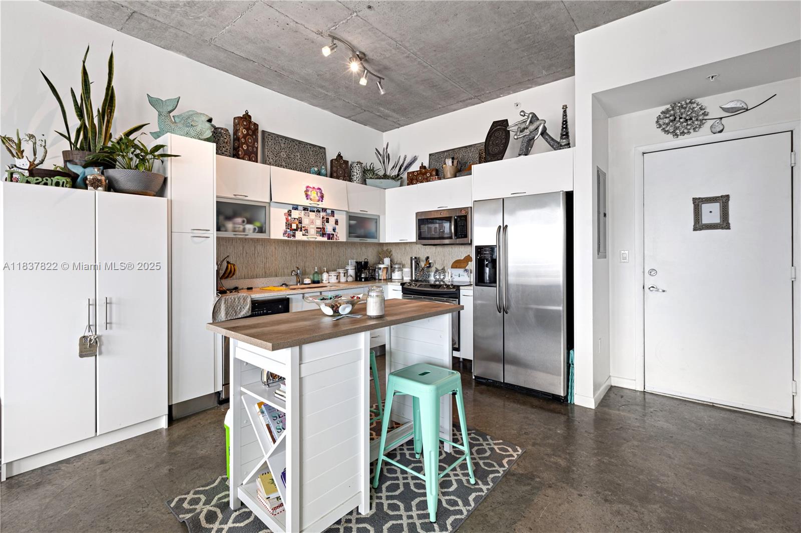 133 NE 2nd Ave 1109
