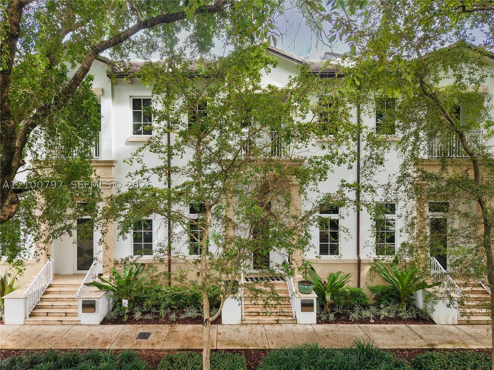 645 Santander Ave 2