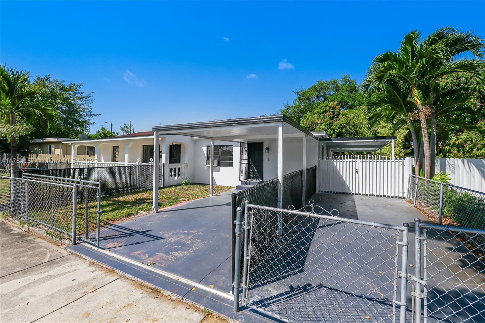 GRAPELAND HEIGHTS - Residential Lease