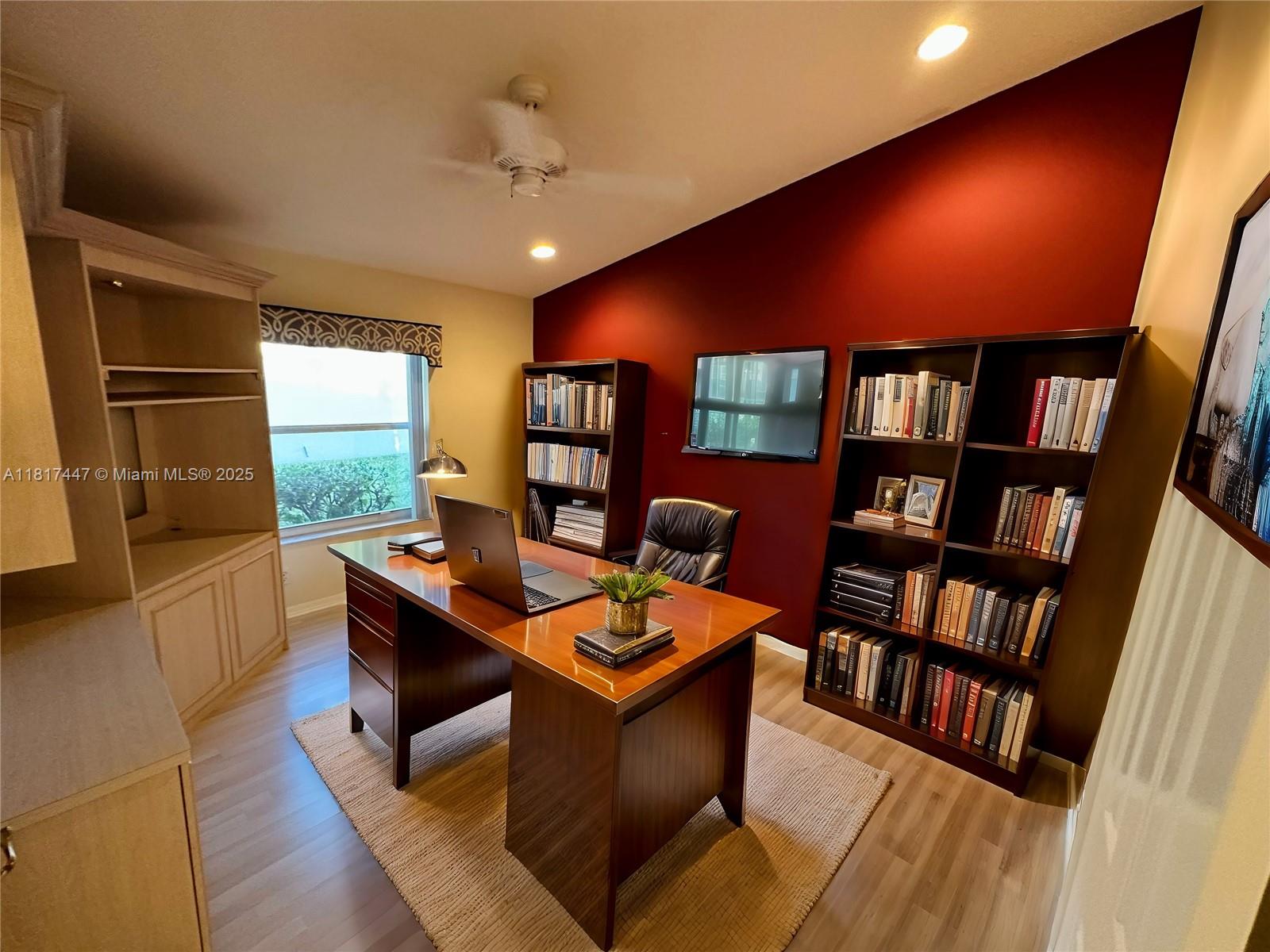 TUSCANY PAR A/B - Residential