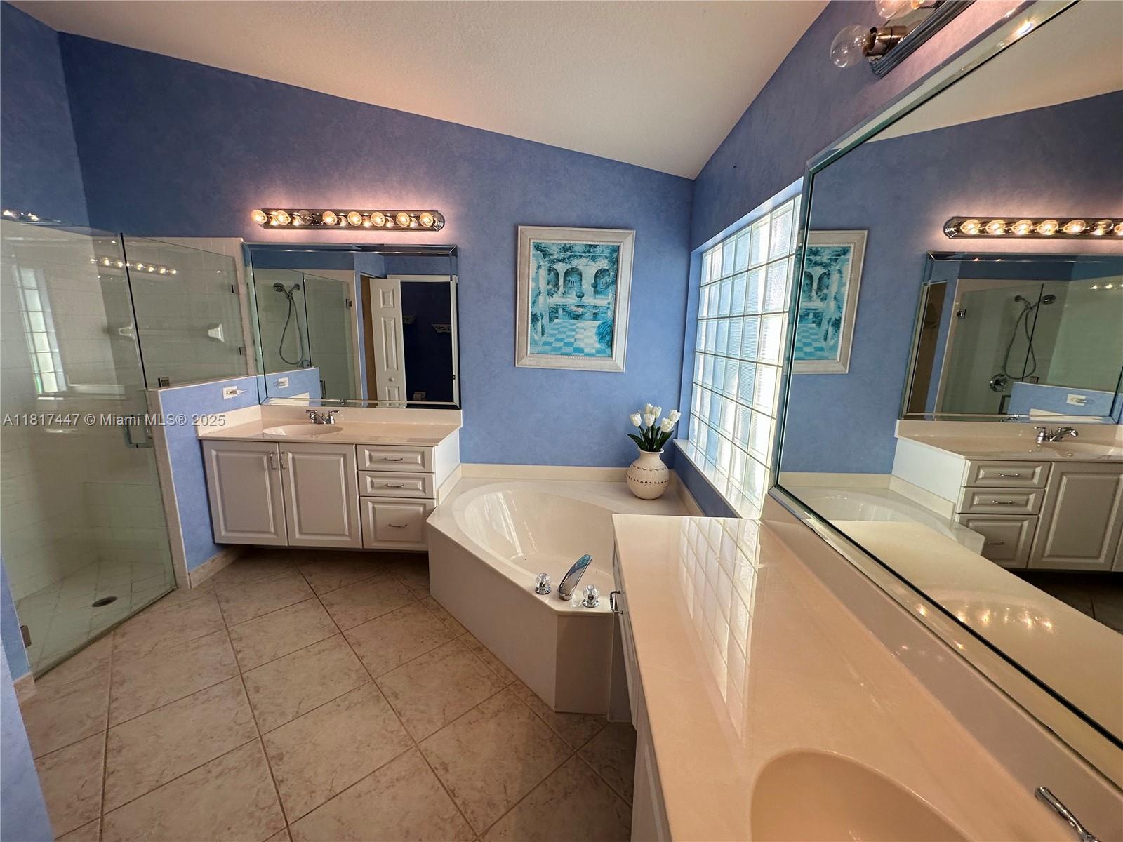 TUSCANY PAR A/B - Residential