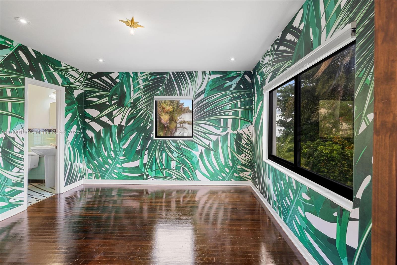 SURPRISE LAKE - Residential