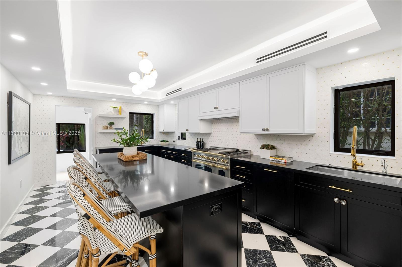 SURPRISE LAKE - Residential