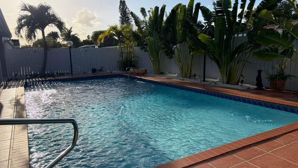 3RD ADDN TO WESTBROOKE SU - Residential