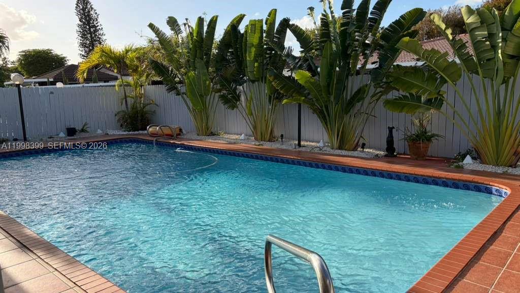 3RD ADDN TO WESTBROOKE SU - Residential