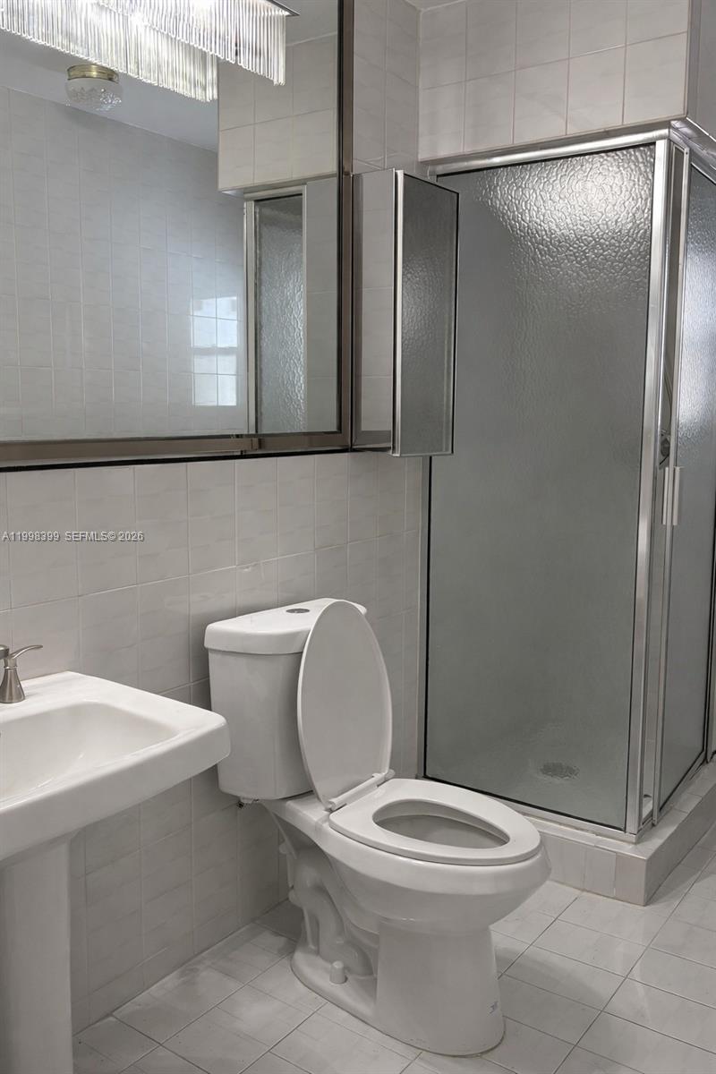 3RD ADDN TO WESTBROOKE SU - Residential