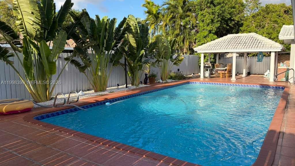 3RD ADDN TO WESTBROOKE SU - Residential