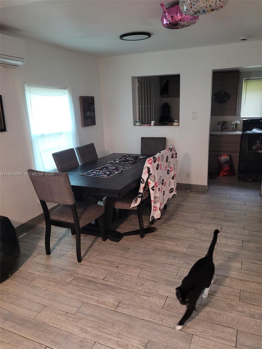 DIXIE HIGHWAY TRACK - Residential